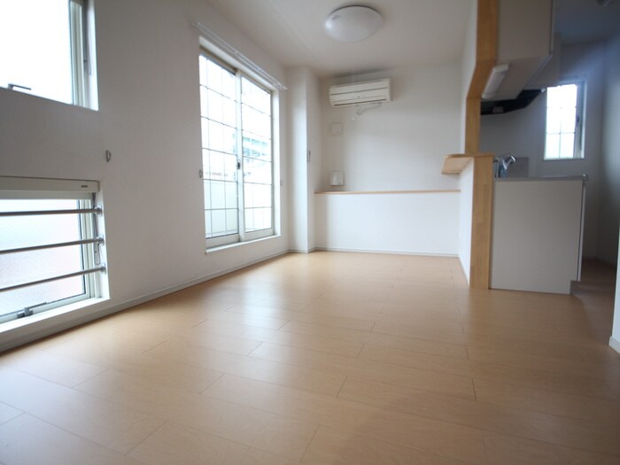 リバーサイドカルムの物件内観写真