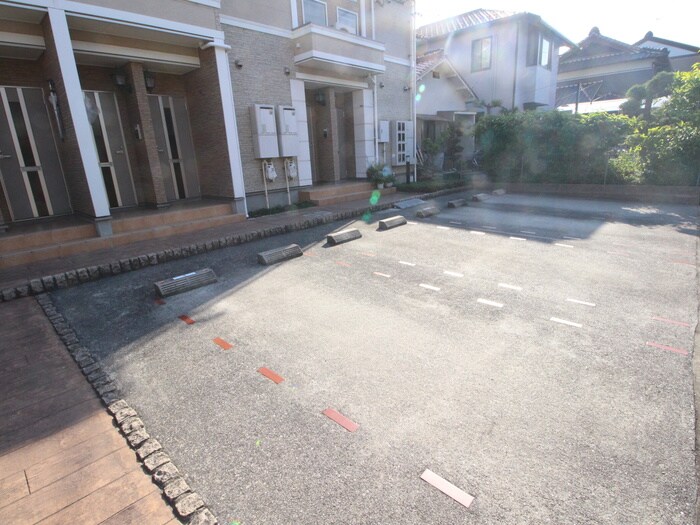 グランドカ－サ枇杷島の物件外観写真