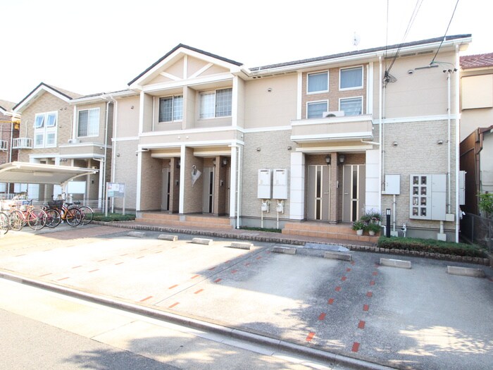 グランドカ－サ枇杷島の物件外観写真