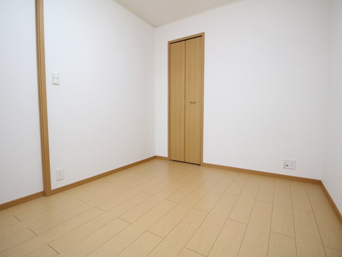 グランドカ－サ枇杷島の物件内観写真