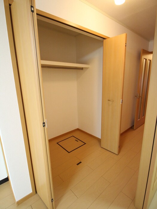 グランドカ－サ枇杷島の物件内観写真