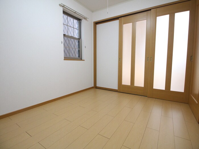 グランドカ－サ枇杷島の物件内観写真