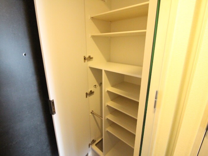 ﾌﾟﾚｻﾝｽ新栄ｱｰﾊﾞﾝﾌﾛｰの物件内観写真