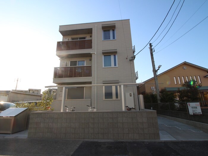 シャルム・ヴィアーレの物件外観写真