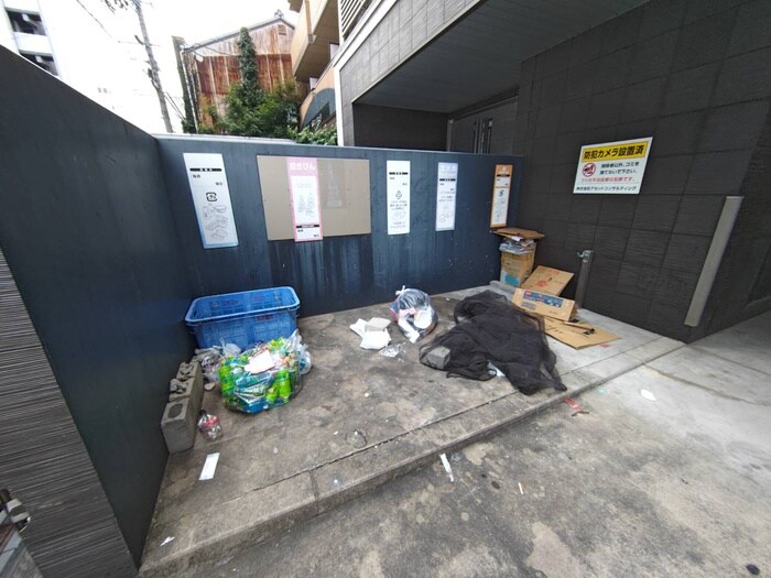 ｉｚｕｍｉの物件外観写真