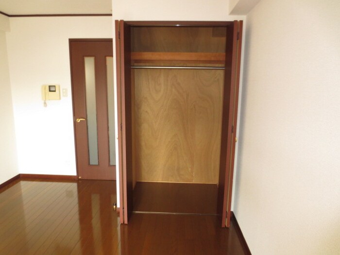 ネスト三吉の物件内観写真