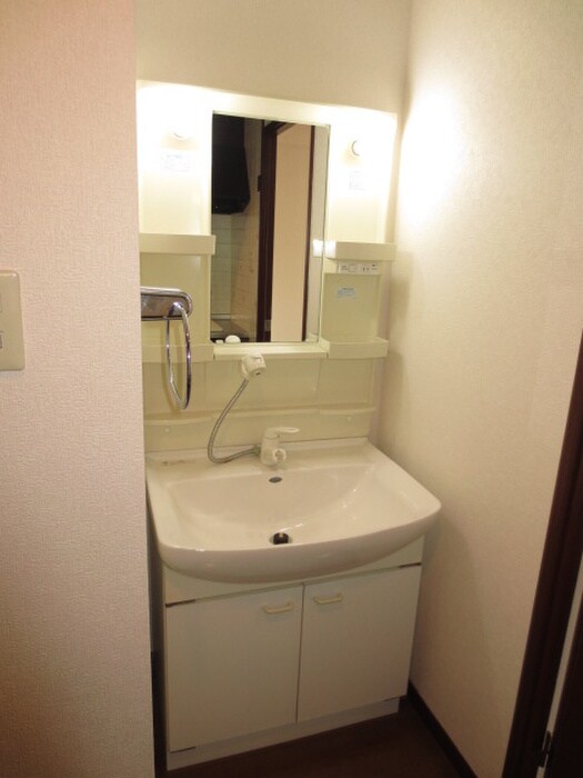 ネスト三吉の物件内観写真