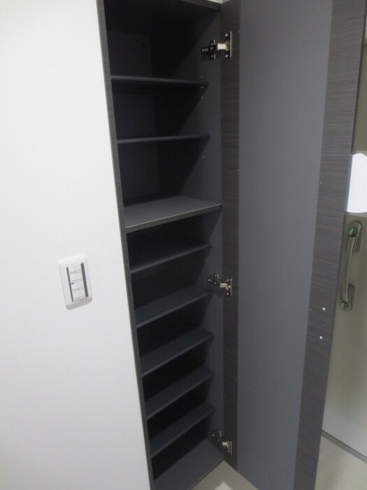 グランパークタワーの物件内観写真