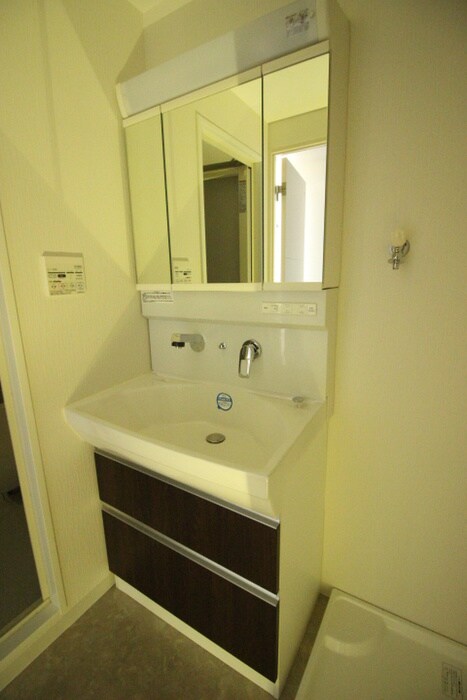 グランパークタワーの物件内観写真