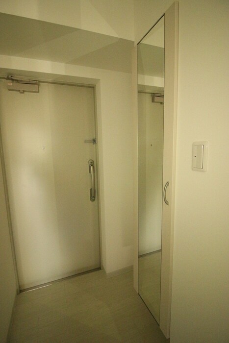 グランパークタワーの物件内観写真