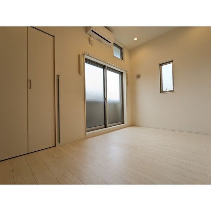 プラージュ外新町の物件内観写真