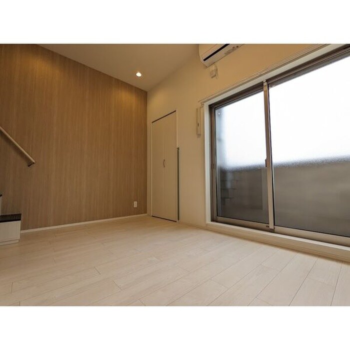 プラージュ外新町の物件内観写真