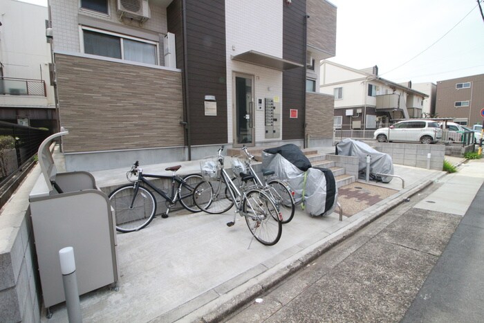 プラージュ外新町の物件外観写真