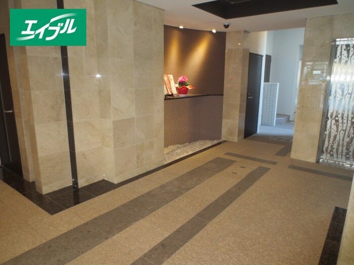 カトルセゾン金山の物件外観写真