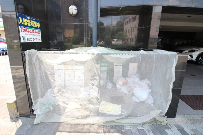 リアライズ高畑の物件外観写真