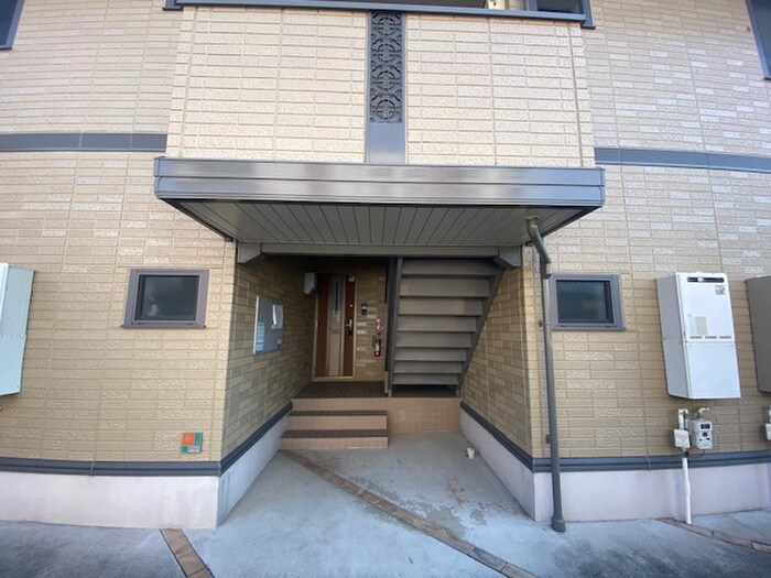 エントピアの物件外観写真