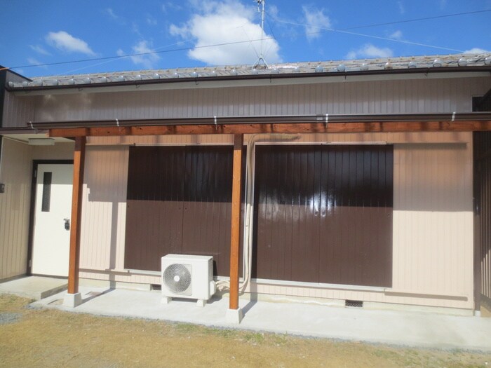 六軒屋町5丁目貸家の物件外観写真