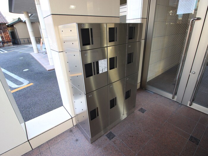 レイクワンの物件外観写真