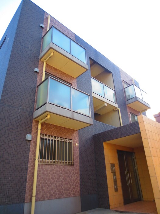 ヒルズ楠南棟の物件外観写真