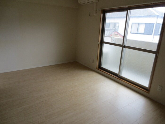 ヒルズ楠南棟の物件内観写真