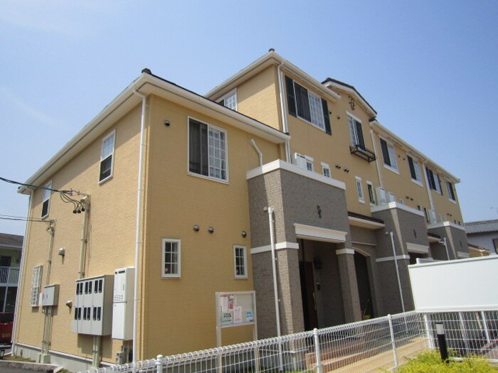 ボンジュルネの物件外観写真