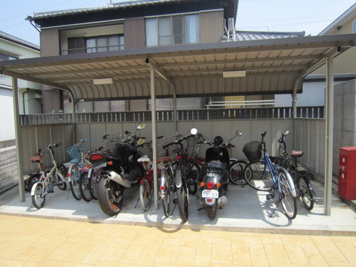 ボンジュルネの物件外観写真