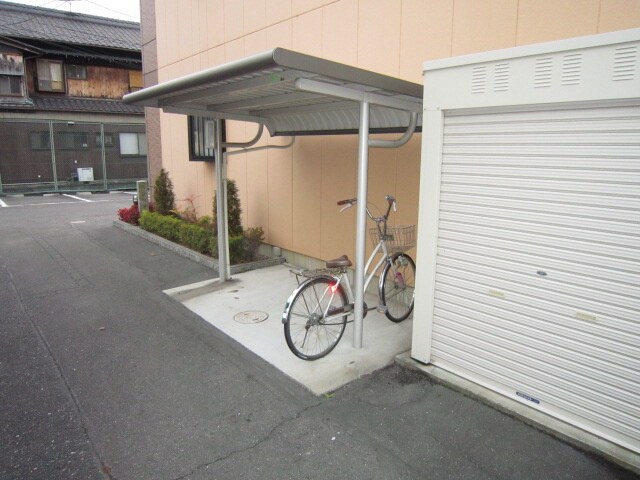 ロイヤル木の家２番館の物件外観写真