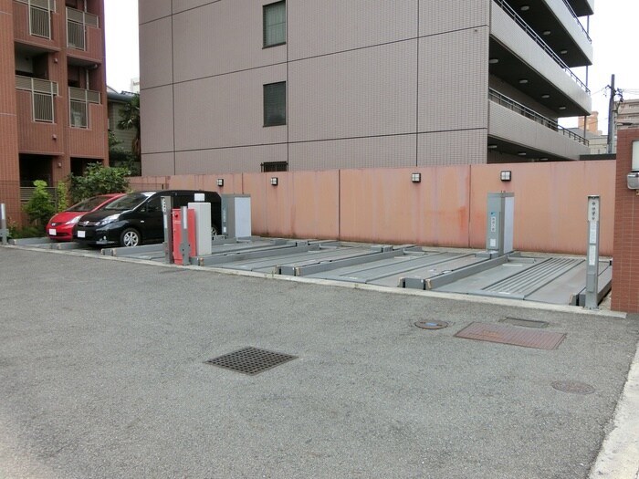 SS.FLAT桜山の物件外観写真