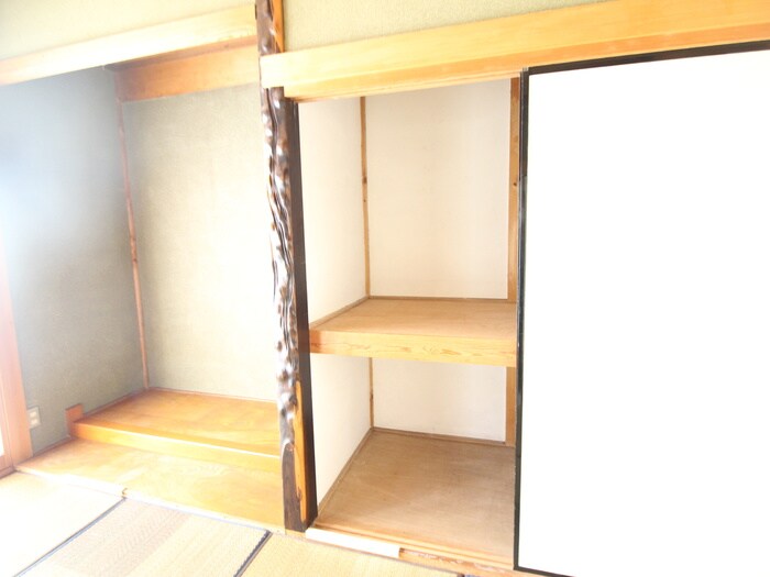 大島町貸家の物件内観写真