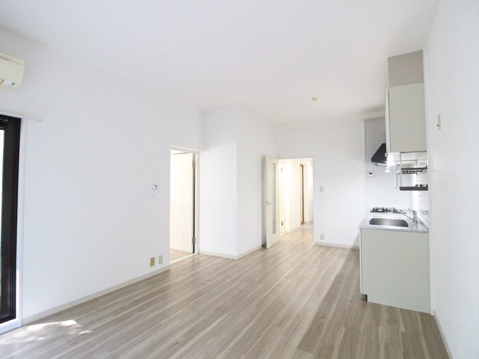 フロ－ラ八幡山の物件内観写真