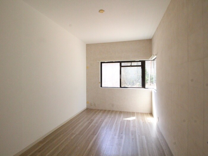 フロ－ラ八幡山の物件内観写真