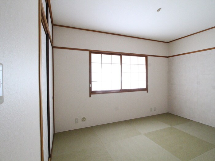 フロ－ラ八幡山の物件内観写真