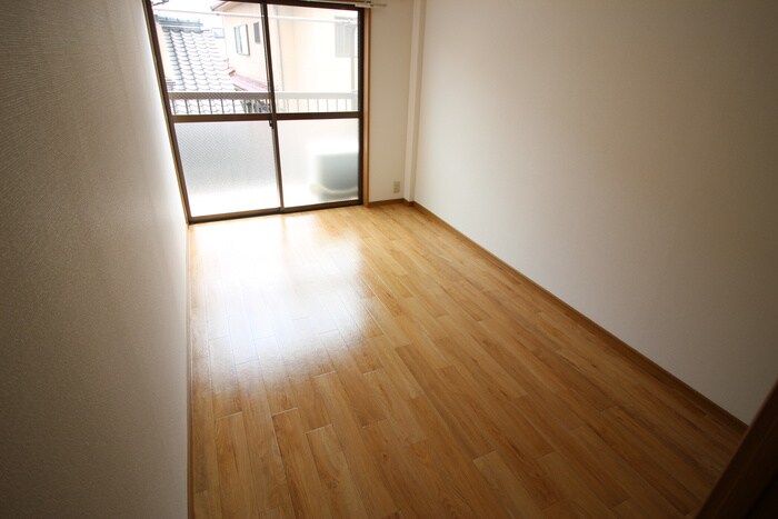 レジデンス栗島の物件内観写真