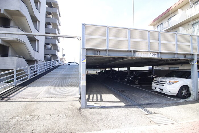 エクセレンス志賀本通の物件外観写真