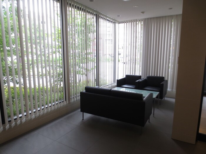 アデグランツ大須の物件外観写真