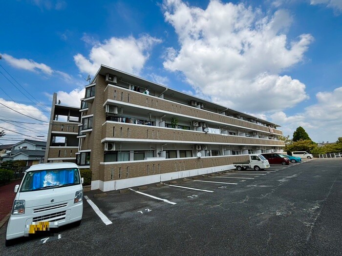 メゾンドヨサミＡの物件外観写真