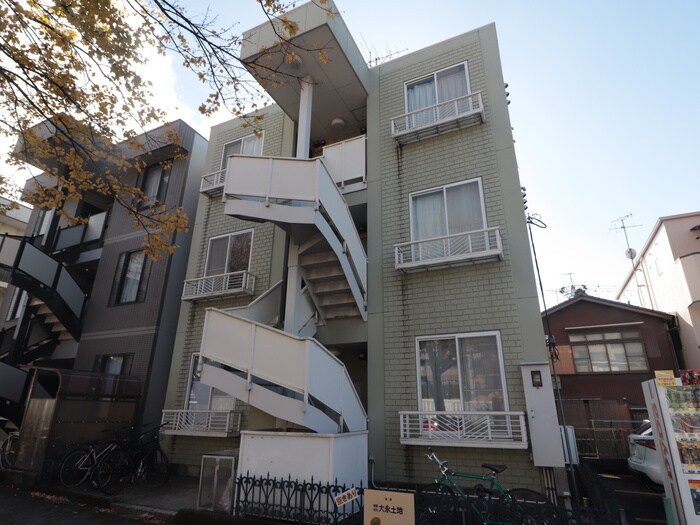 ブラウ・シュビーゲルの物件外観写真