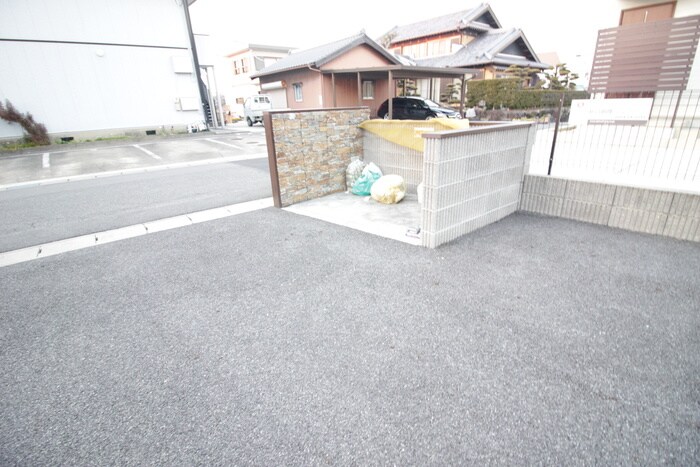 Ｄ－ｒｏｏｍ甲山寺の物件外観写真