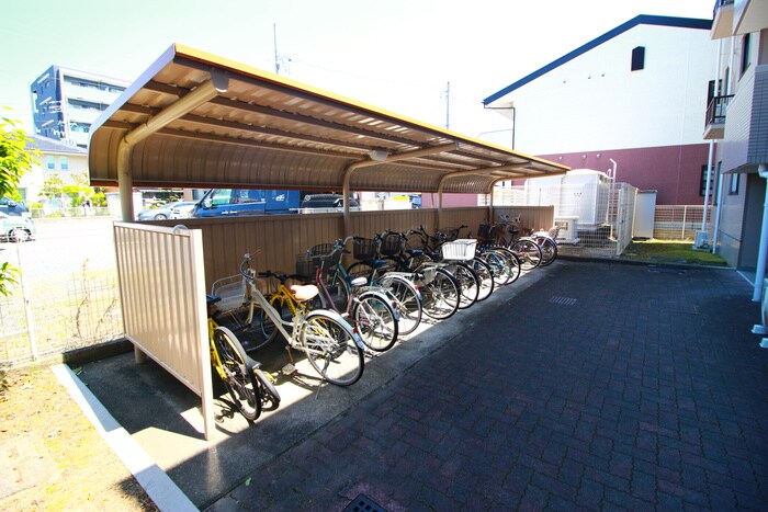 サニーコート西春の物件外観写真