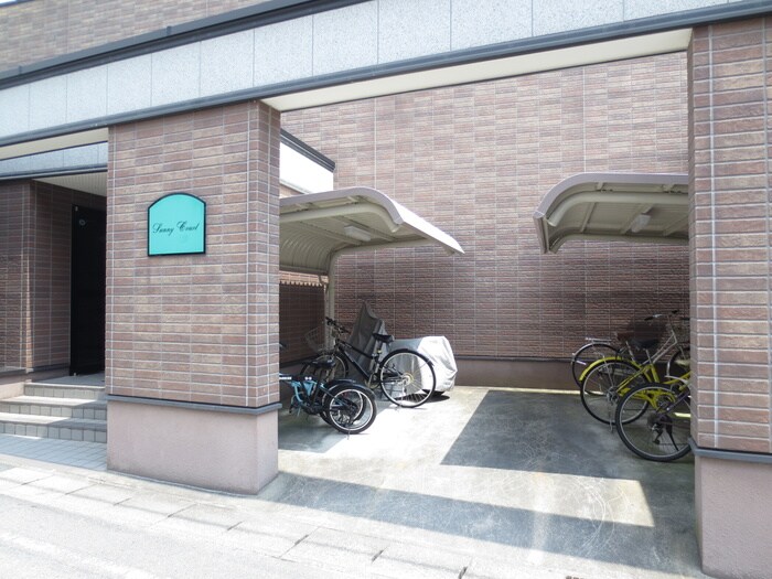 Ｓｕｎｎｙ　Ｃｏｕｒｔの物件外観写真