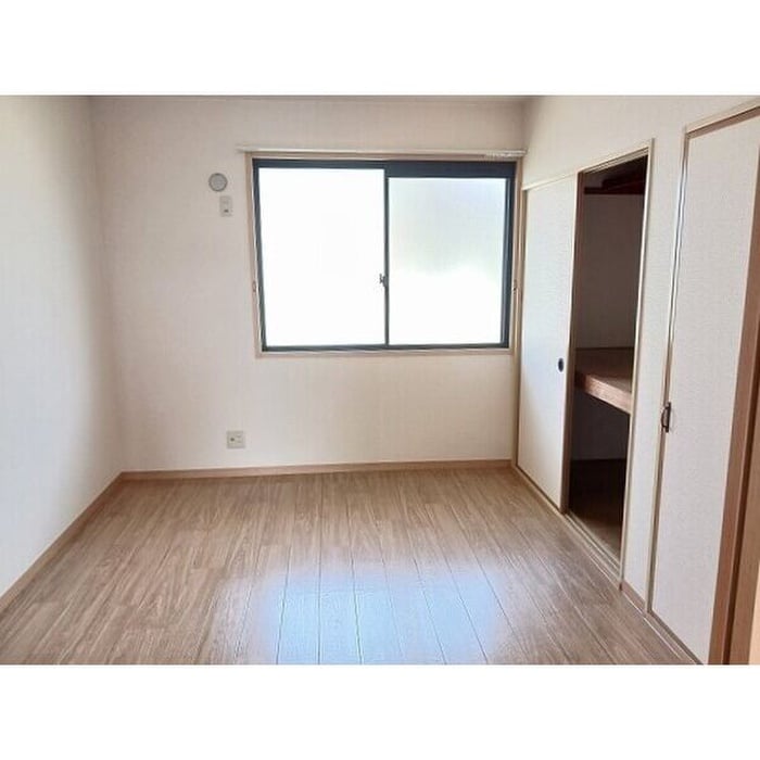 ハイツプ－ドルの物件内観写真