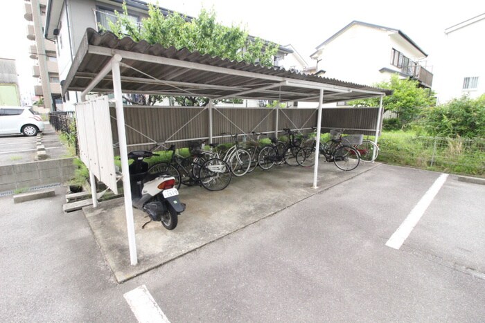 子持松コーポの物件外観写真