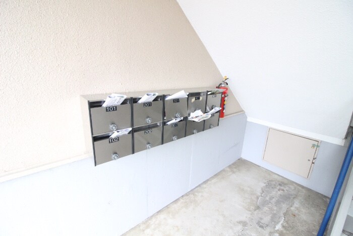 子持松コーポの物件外観写真