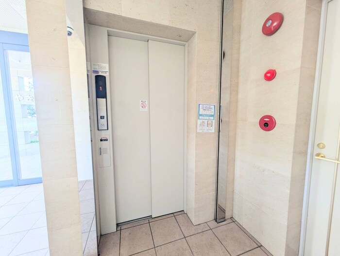 けやき通りの物件外観写真