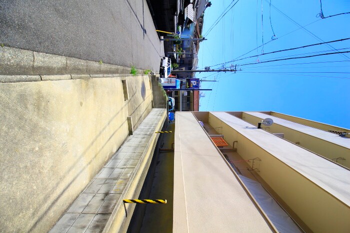 信和元町ハウスの物件外観写真