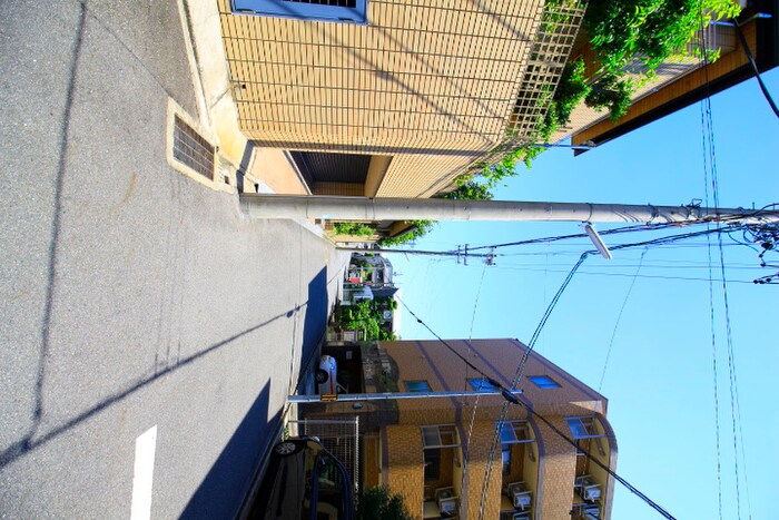 信和元町ハウスの物件外観写真