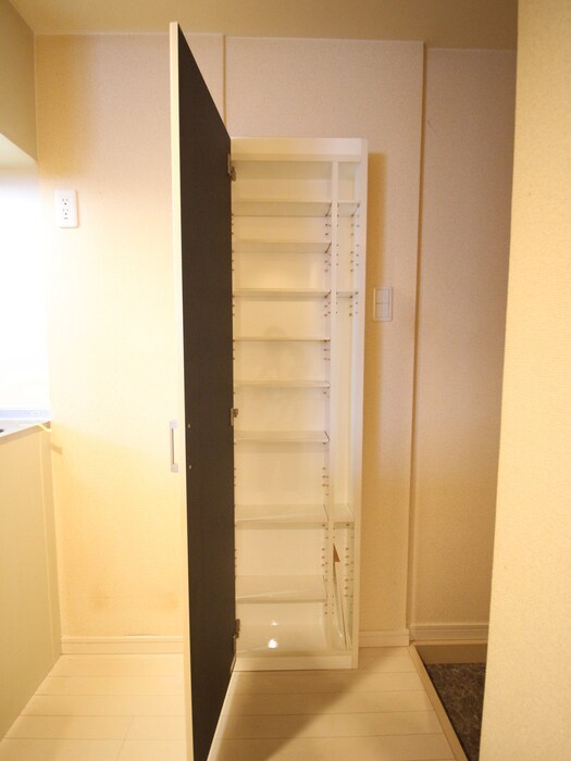 カーサ・フィオーレＲの物件内観写真