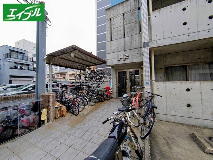 H2の物件外観写真