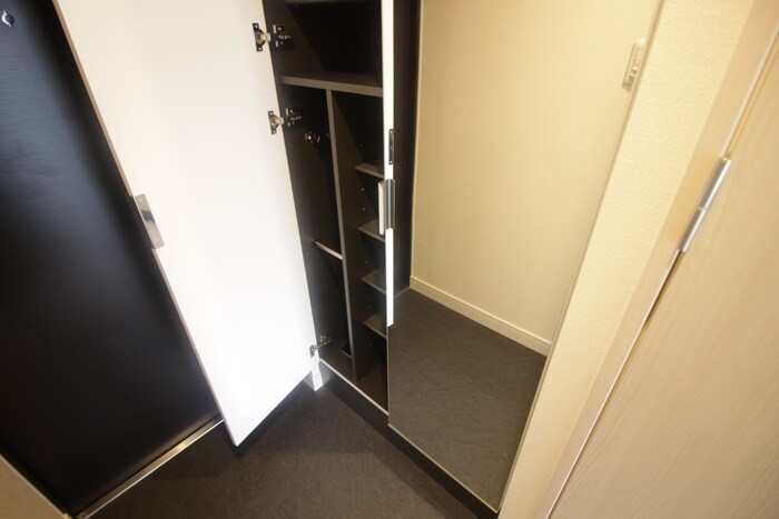 プレサンスSAKAEフロントの物件内観写真