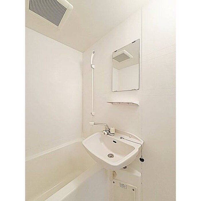 グロ－リアス城Ⅱの物件内観写真